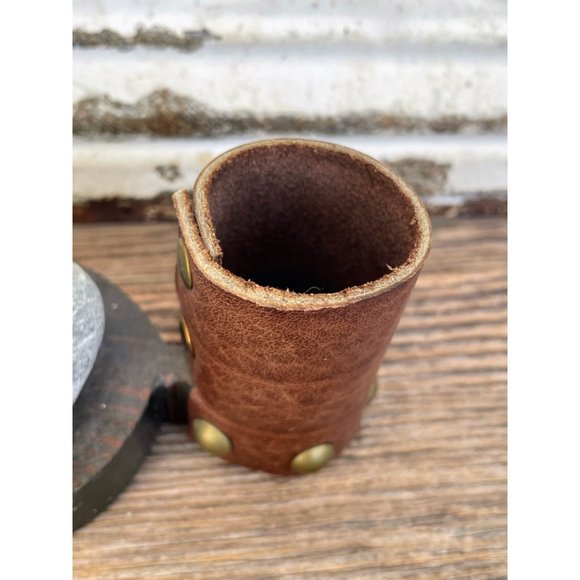 Vintage Alaska Art Match Safe Flint Rock Leather Artist Signed - Picture 6 of 11